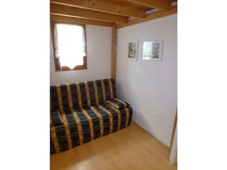 2. Schlafzimmer / Klappcouch mit Latenrost