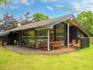 8 Personen Ferienhaus in Glesborg - Fjellerup Strand - image1