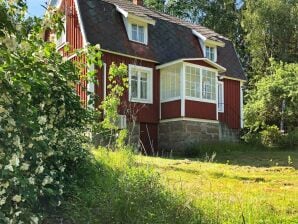 Holiday house 6 person holiday home in Hallabro - Backaryd - image1