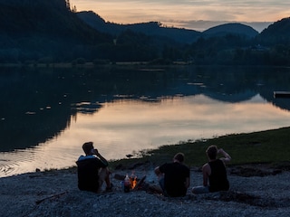 Lagerfeuer am Abend