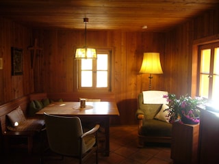 Stube mit großem Tisch F.1