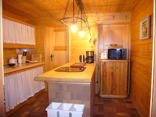 Tassen, Teller, Gläser ect. alles da