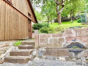 Charmante maison de vacances avec jardin à Kaltennordheim en Thuringe - Sous-marin - image1