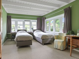 Bedroom with batroom en-suite