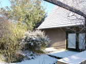 Westterrasse vor dem Wohnzimmer im Winter