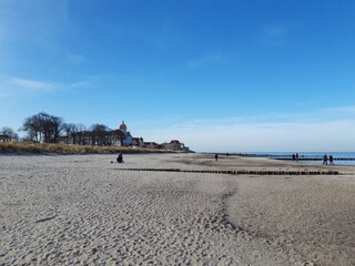 Strand West im Frühjahr