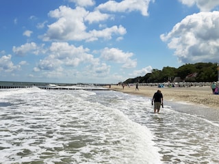 Strand West Richtung Seebrücke