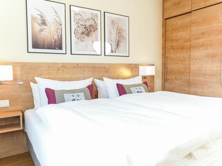 Schlafzimmer mit Boxspringbetten