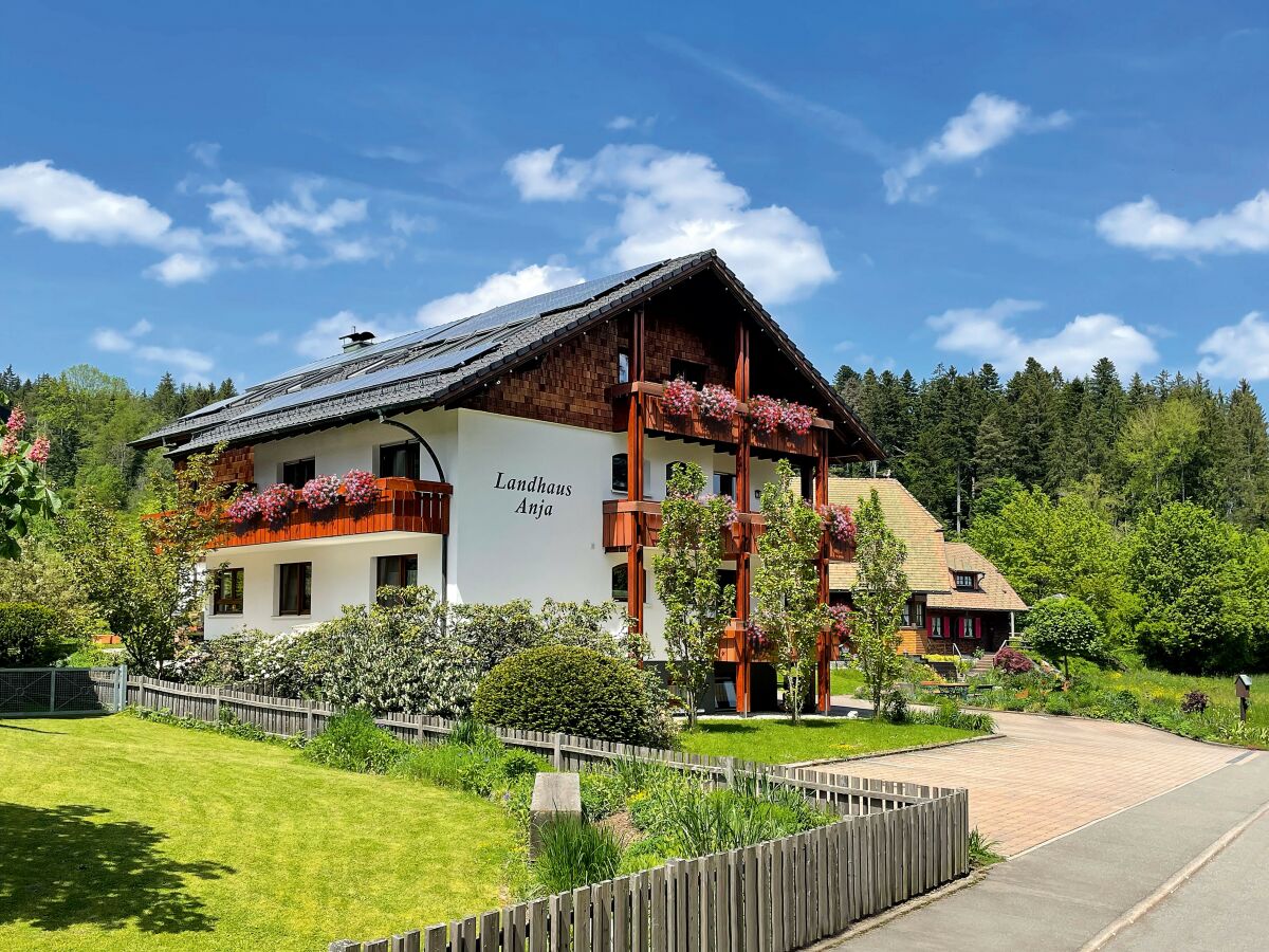 Landhaus Anja mit Ferienhäusern Kienberg und Hohenried