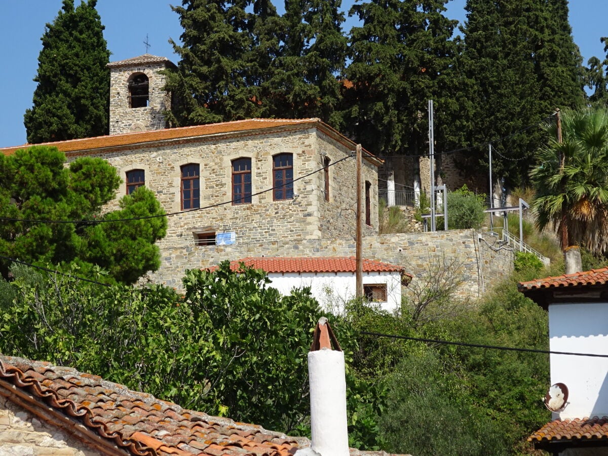 Kirche und Dorfmuseum vom Balkon