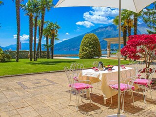 Ca. 30 m² große Terrasse