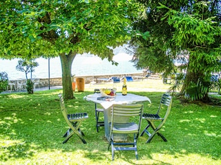 Ca. 2.000 m² großes Parkgrundstück mit Pool