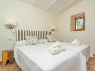 Villa Sant Joan Caratteristiche 34