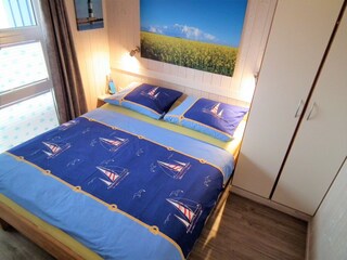 Schlafzimmer 1 mit Doppelbett