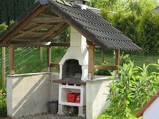 Garten mit Grill