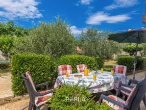 SOPHIE con giardino e piacevole terrazza