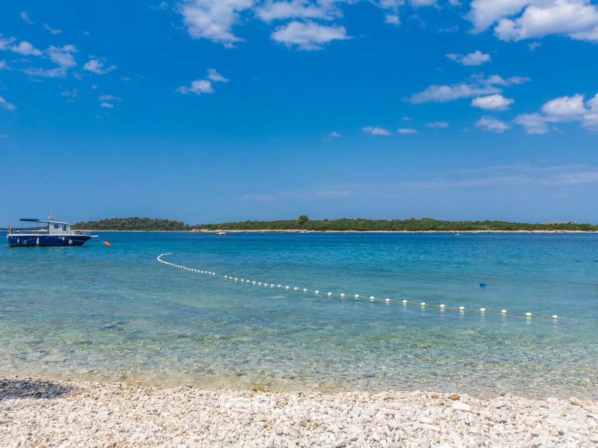 der Strand, kristallklares Meer