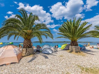 der Strand, kristallklares Meer