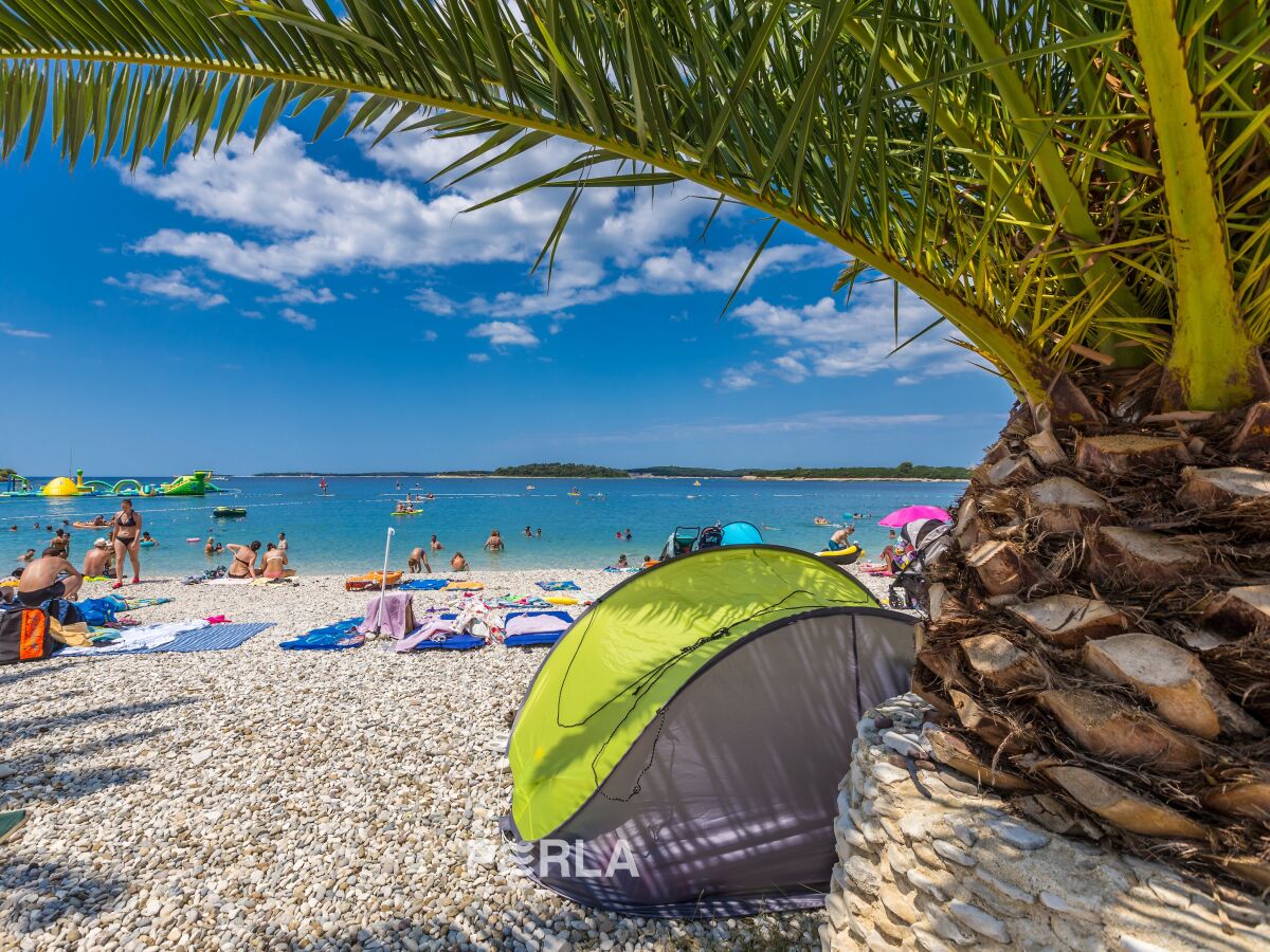 der Strand, kristallklares Meer