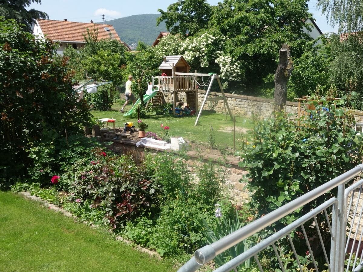 Terrassenseite-Garten hardonnay