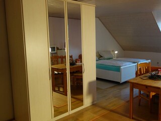 Portugieser-Wohnraum+Schrank