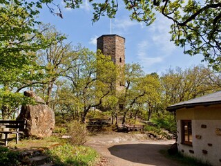 Krausberg mit Hütte und Turm