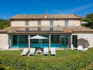 Villa Cagli Buitenaudio-opname 4