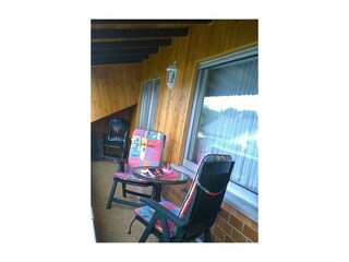 Loggia mit Sitzmöbeln