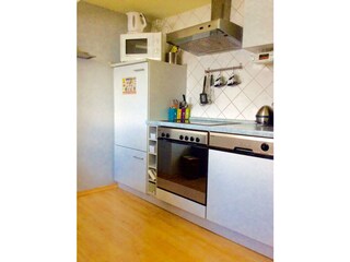 Küche mir Spülmaschine & Backofen