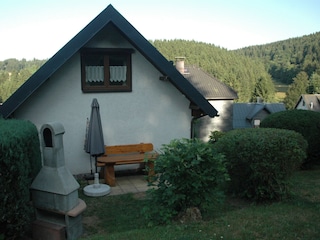 Blick vom Garten zum Ferienhaus