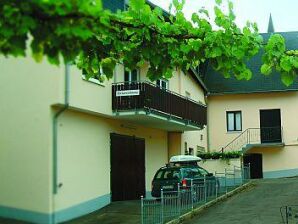 Apartment Menten, Valentin und Karin