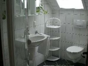 Apartment Menten, Valentin en Karin