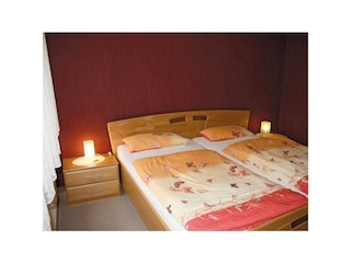 Schlafzimmer 1b