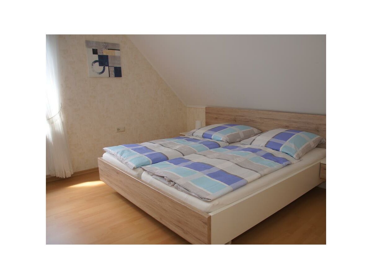 Schlafzimmer 2a