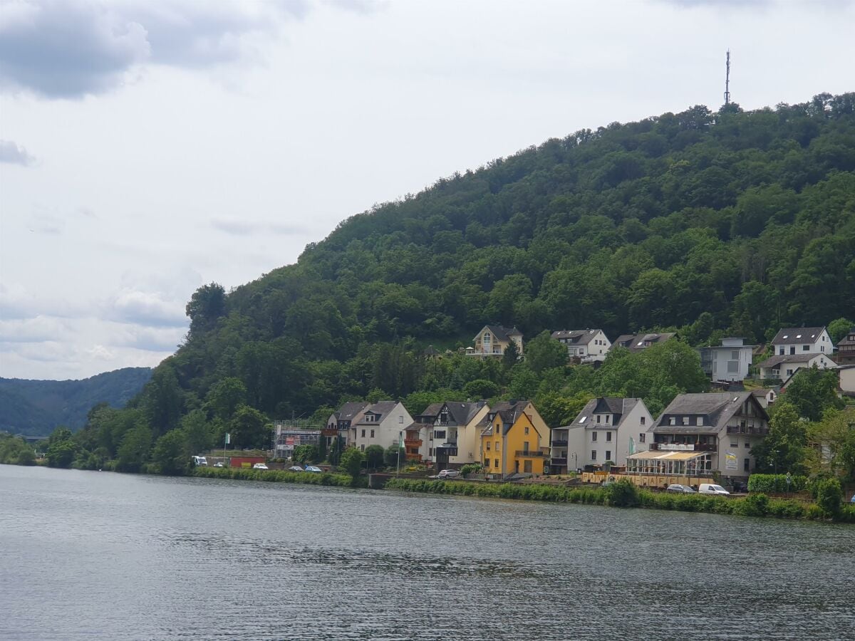 Panoramacafe unmittelbar am Moselufer gelegen