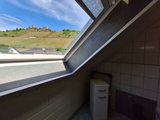 Badezimmerblick auf die Weinberge