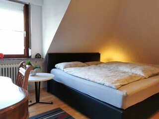 Schlafzimmer  2