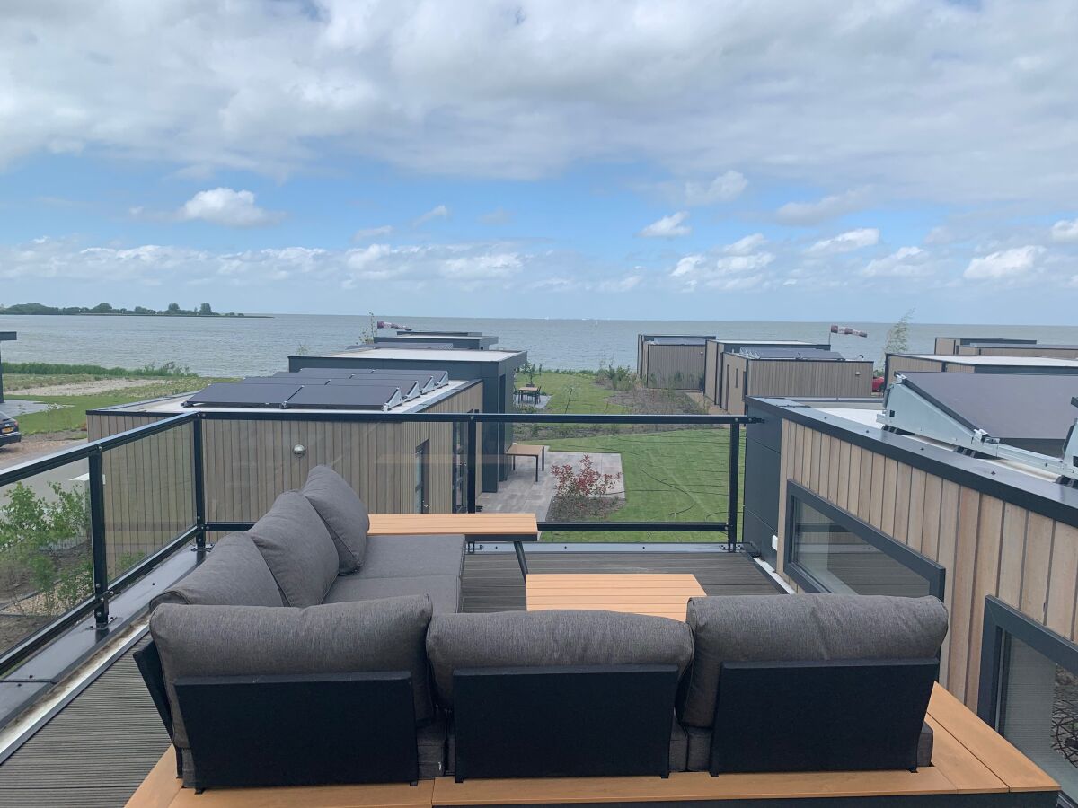 Terrasse Paradiso mit Sicht aufs IJsselmeer