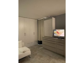 Wohnraum mit Fernseher