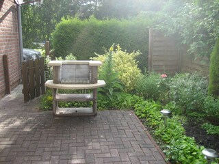 Terrasse-mit-Grillbar