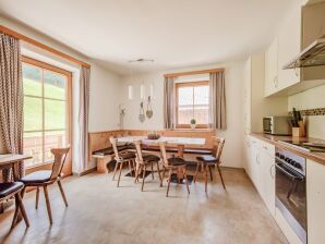 Apartment Appartement in Hainzenberg bij Skilift