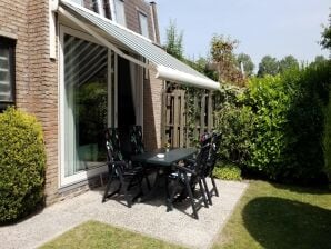 Holiday house Gepflegtes Ferienhaus mit großem Garten in Nieuwvliet - Nieuwvliet - image1