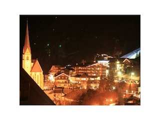 Blick_auf_Heiligenblut_bei_Nacht