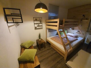 Schlafzimmer 2