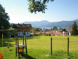 Blick vom Gasthof mit Spielplatz zur Volla Schönblick