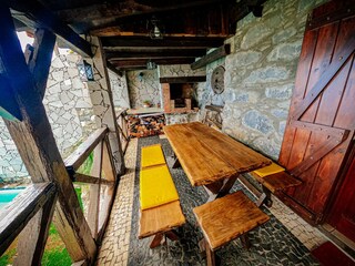 Terrasse am großen Haus mit BBQ