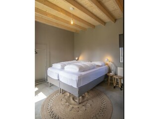 Schlafzimmer 1: Doppelbett