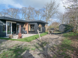 Rückseite des Hauses mit Garten