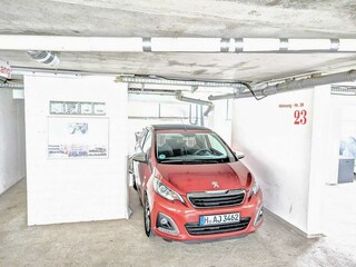 Tiefgarageneinstellplatz zur Wohnung gehörend