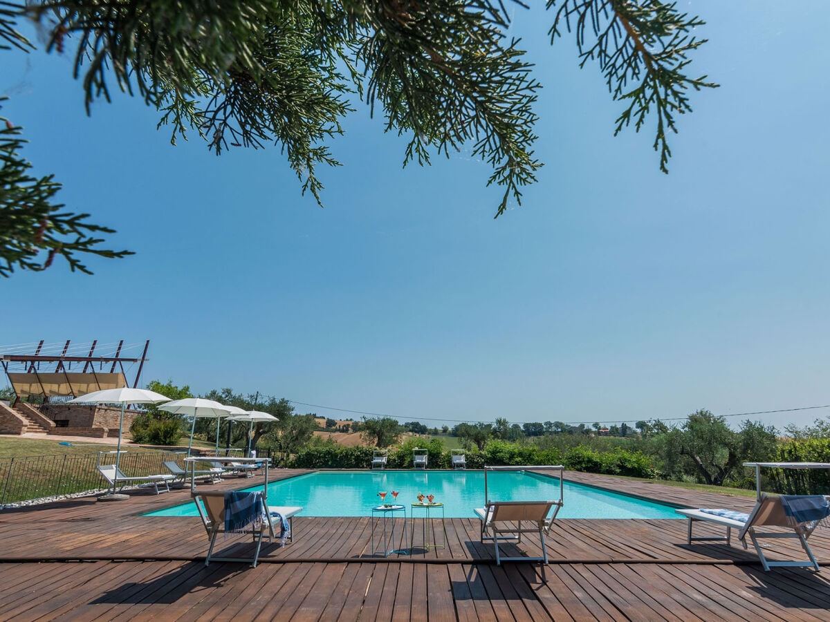 Villa Monica - Pool mit Panoramablick